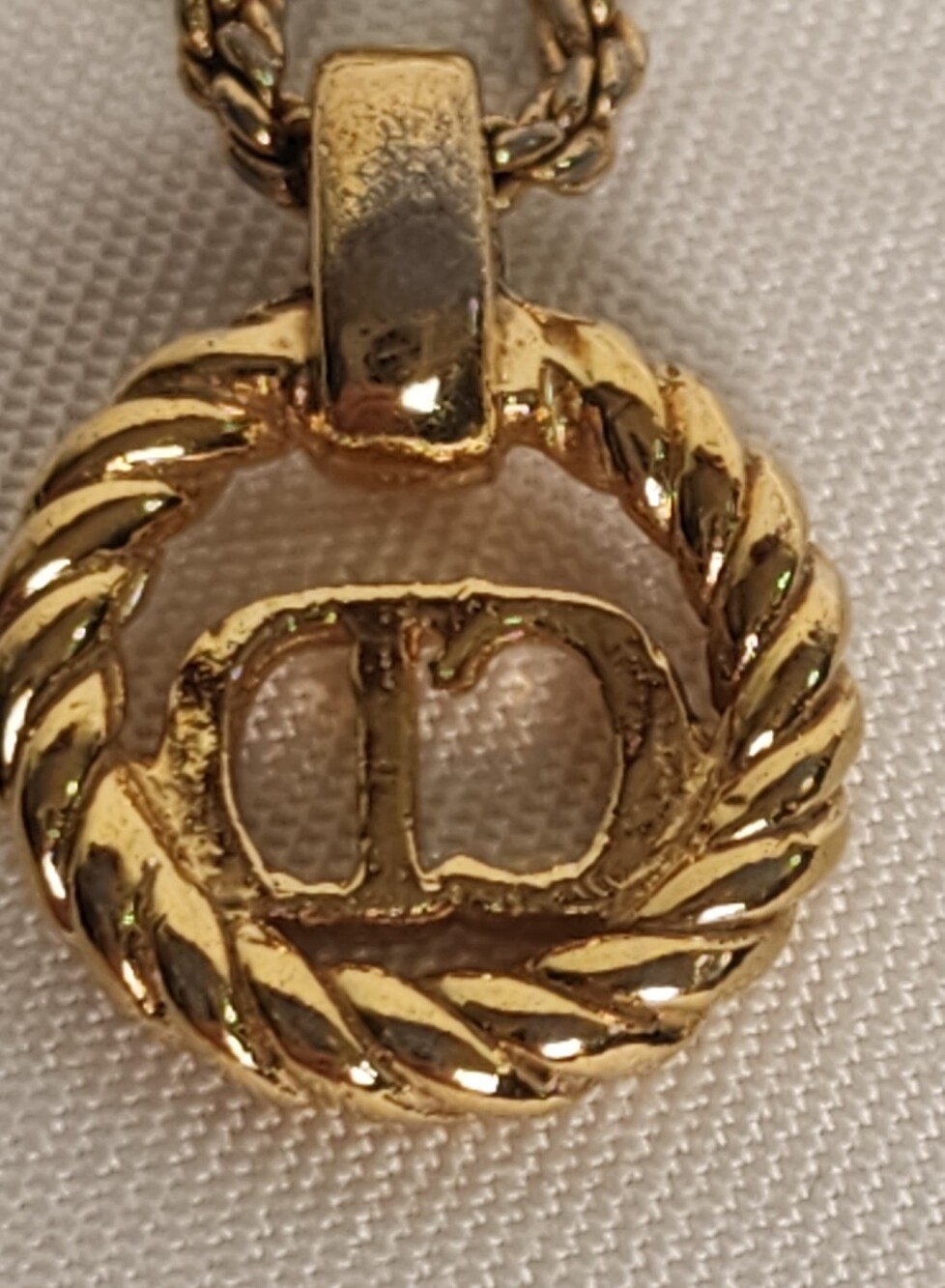 Authentic vintage Christian Dior CD Logo Round Twist Pendant Necklace - Picture 7 of 10